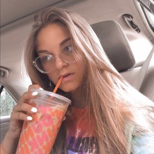 Meet your Posher, Makiah